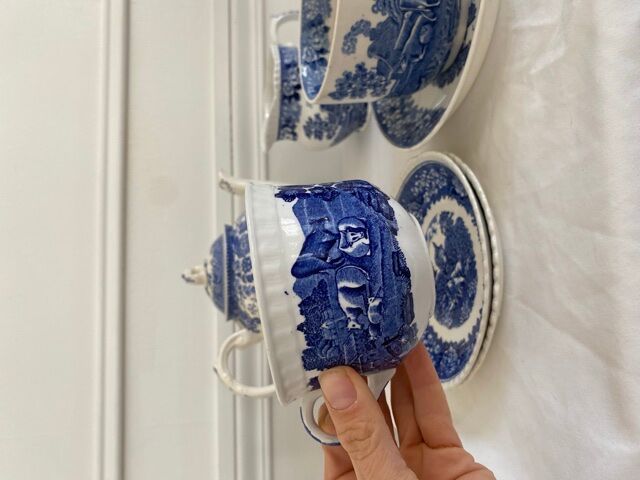 Coffee/tea service in English porcelain