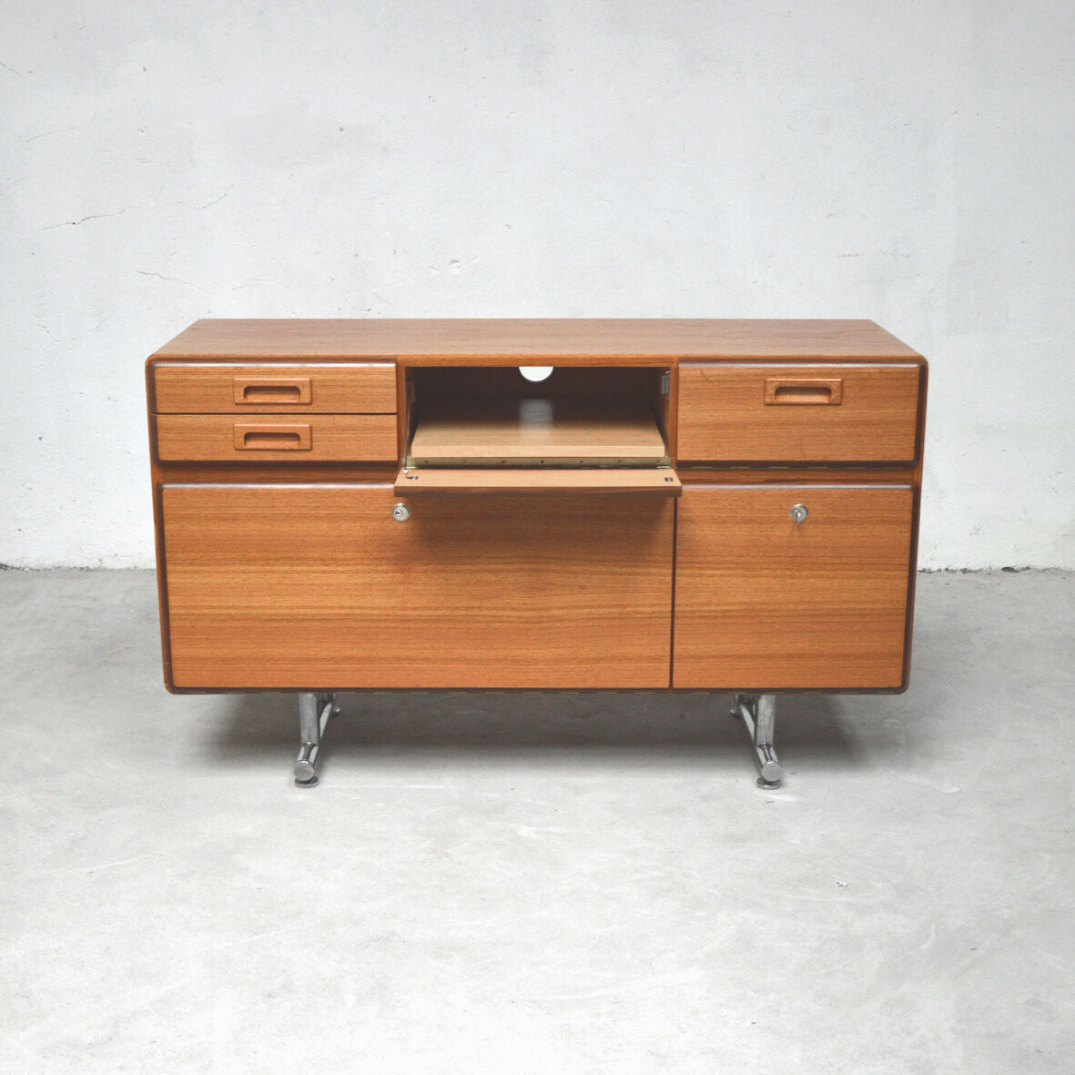 Holland multimedia sideboard, 1960