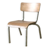 Old school chair in wood and metal