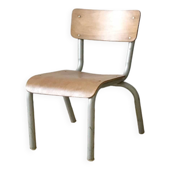 Ancienne chaise d'écolier en bois et métal