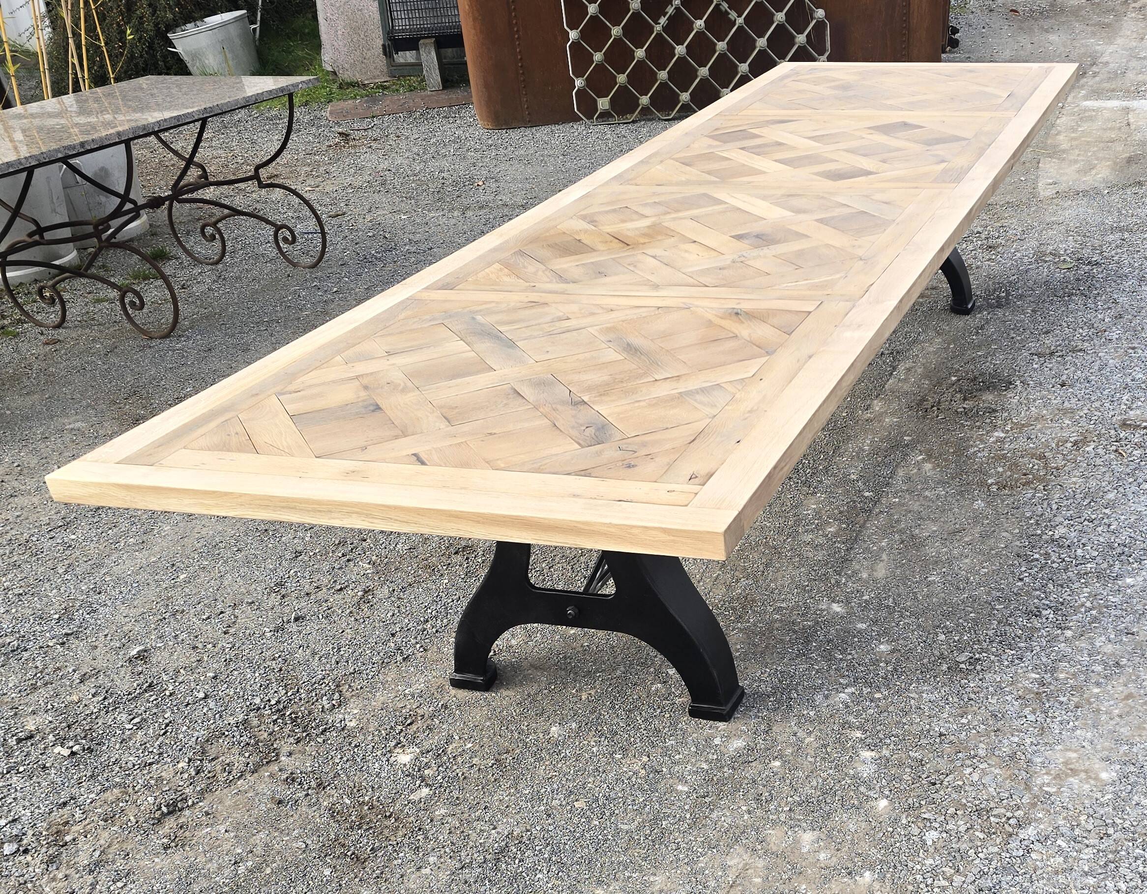 Very large floor table, versailles, 18th century