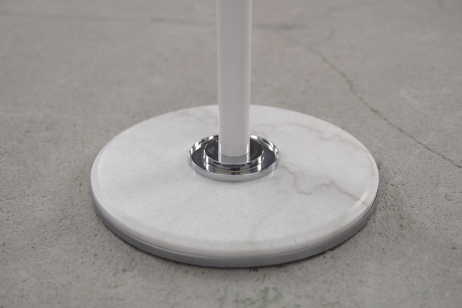 Mid-Century Modern Vintage White Floor Coat Rack, 1990s