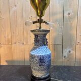 Enamelled porcelain lamp