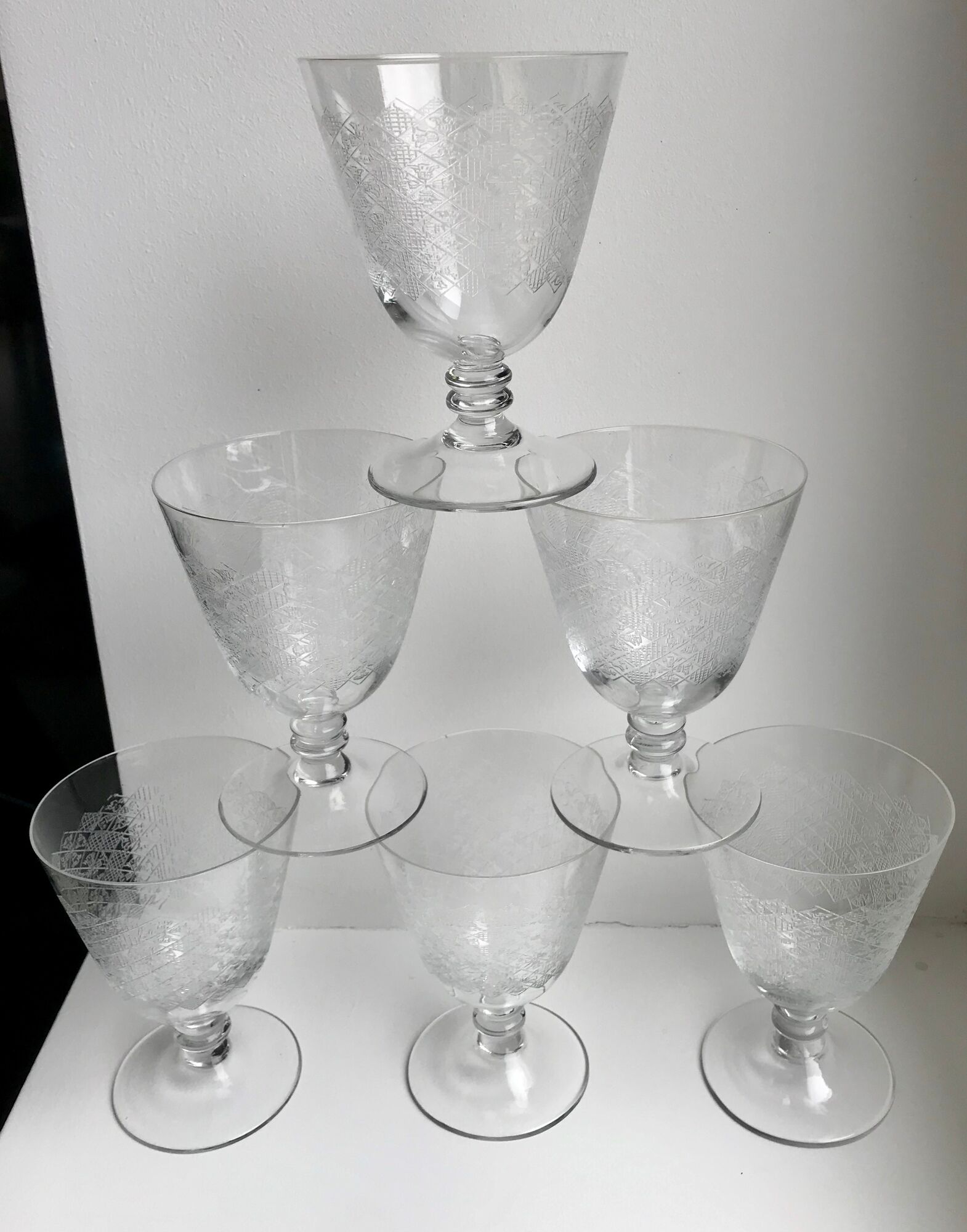 Set of 6 large crystal wine glasses engraved 60s