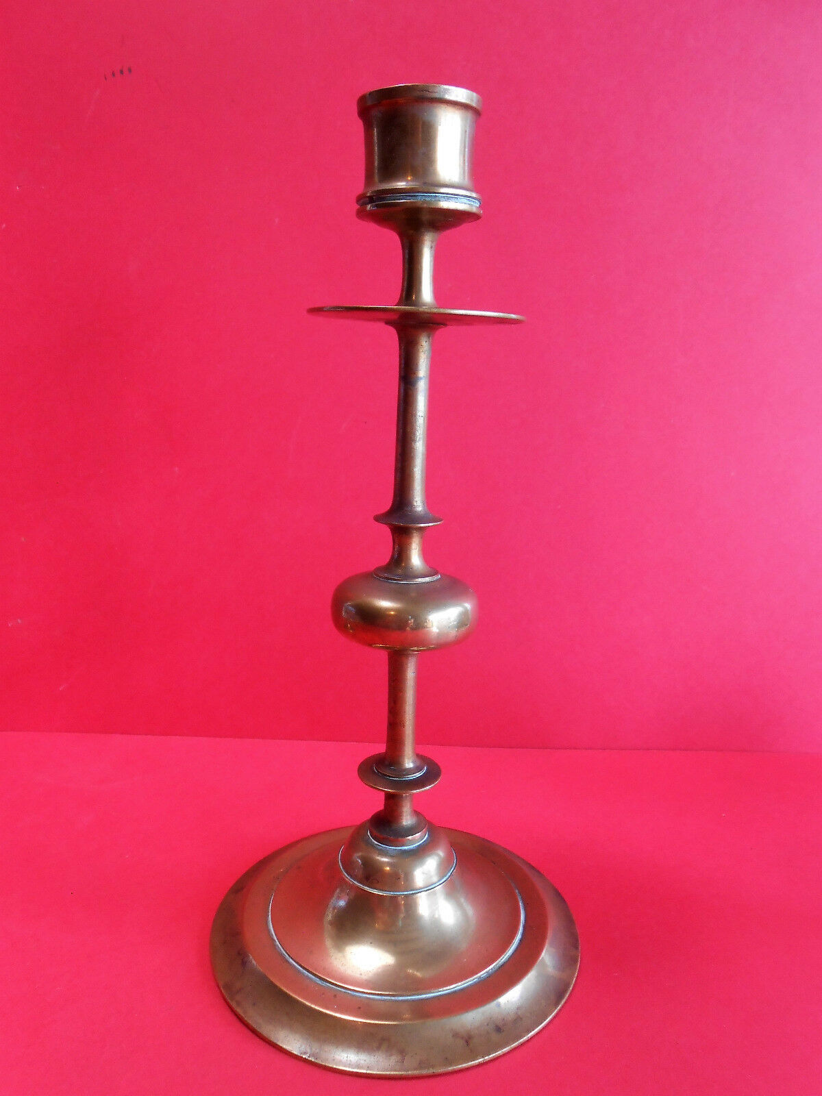 Pair of bougeoirs bronze