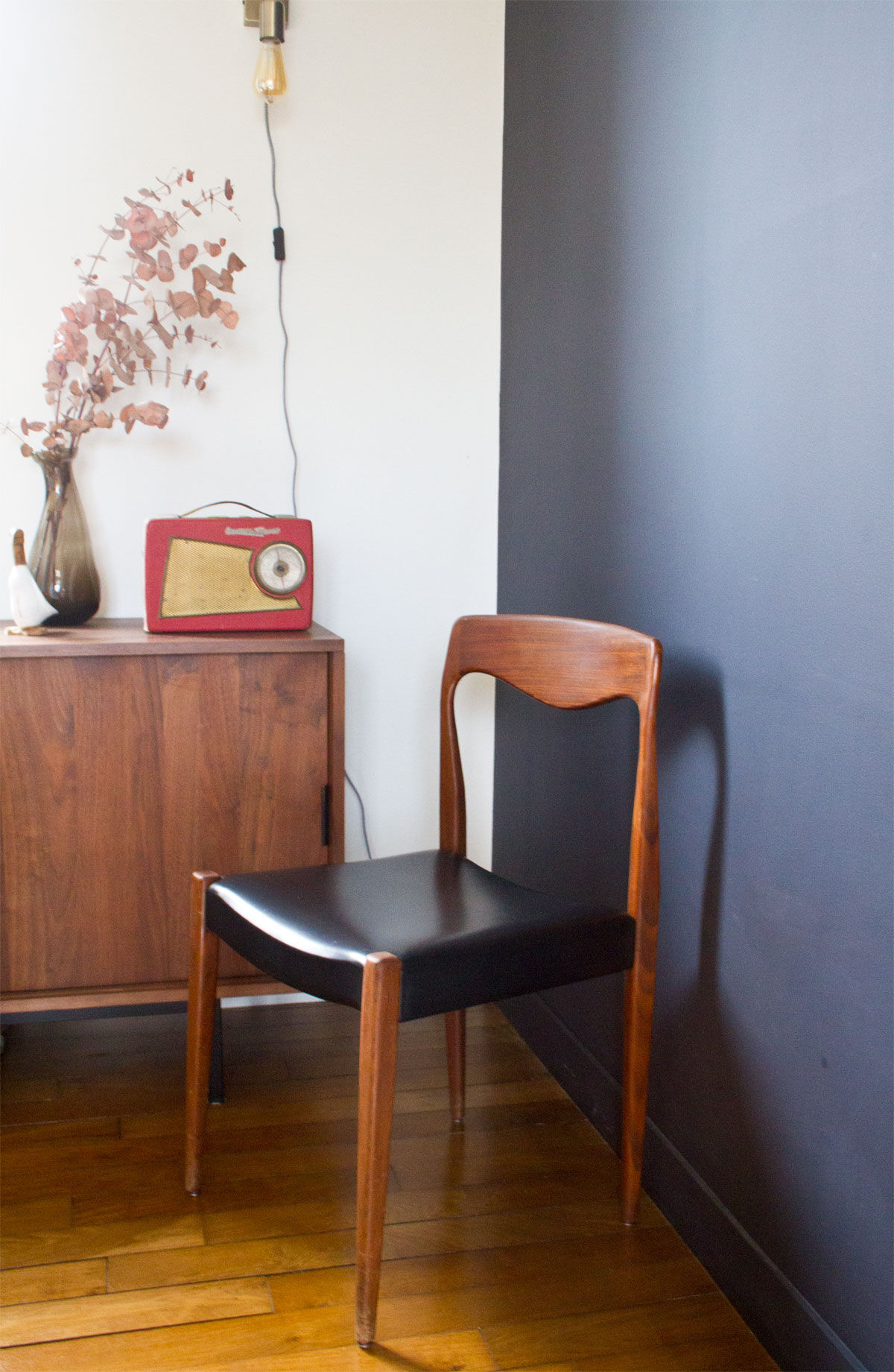 Teak and skai chair