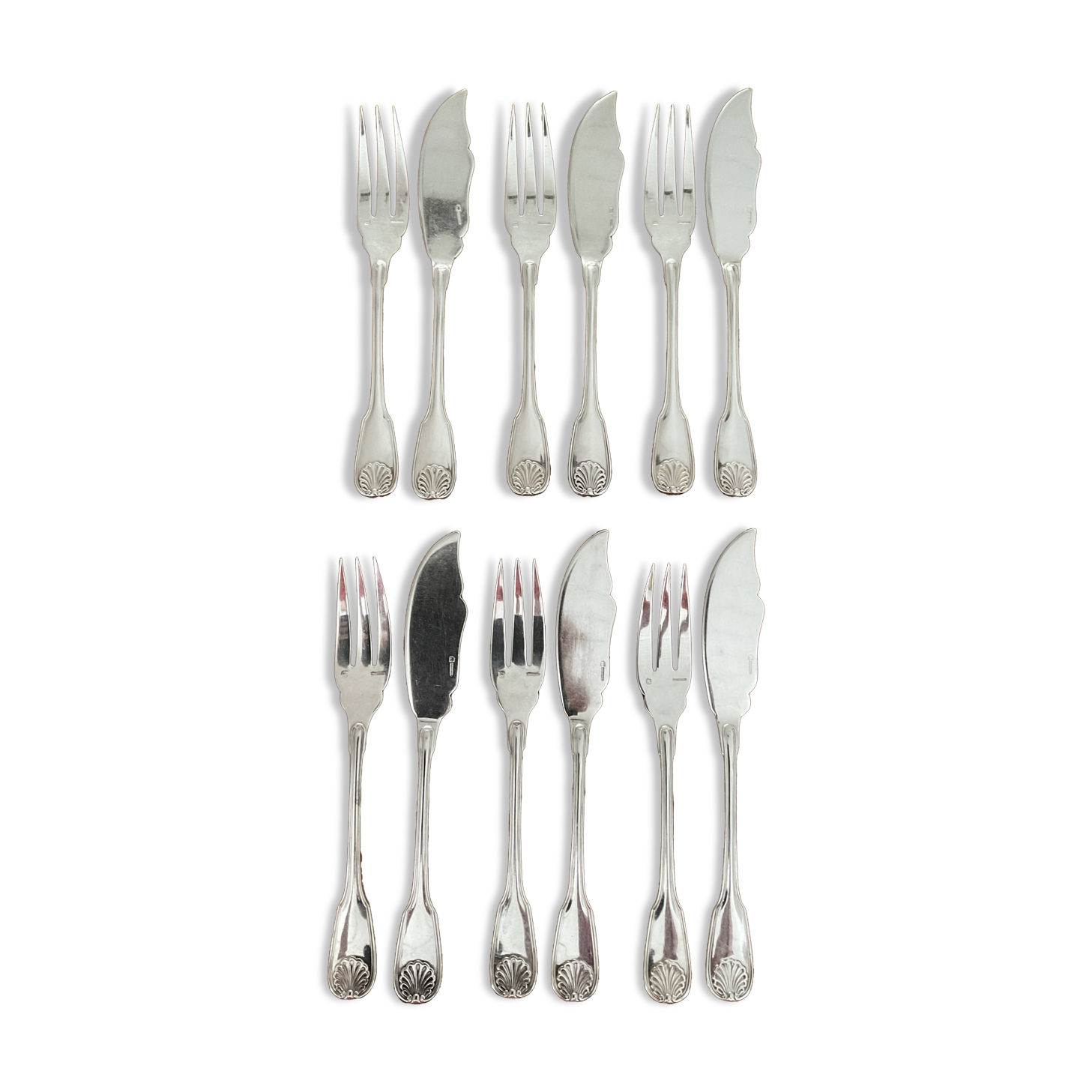 Set of 12 fish cutlery. Model Shell BOULENGER