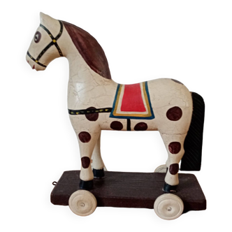 Cheval en bois jouet ancien