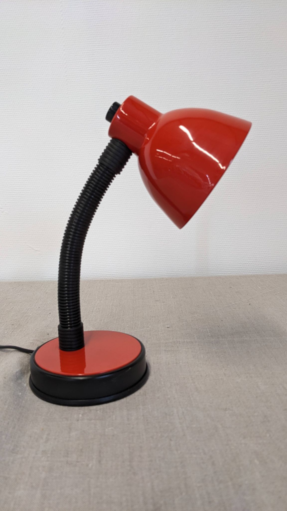 Articulated desk or bedside lamp by Veneta Lumi, Italy circa 1980.