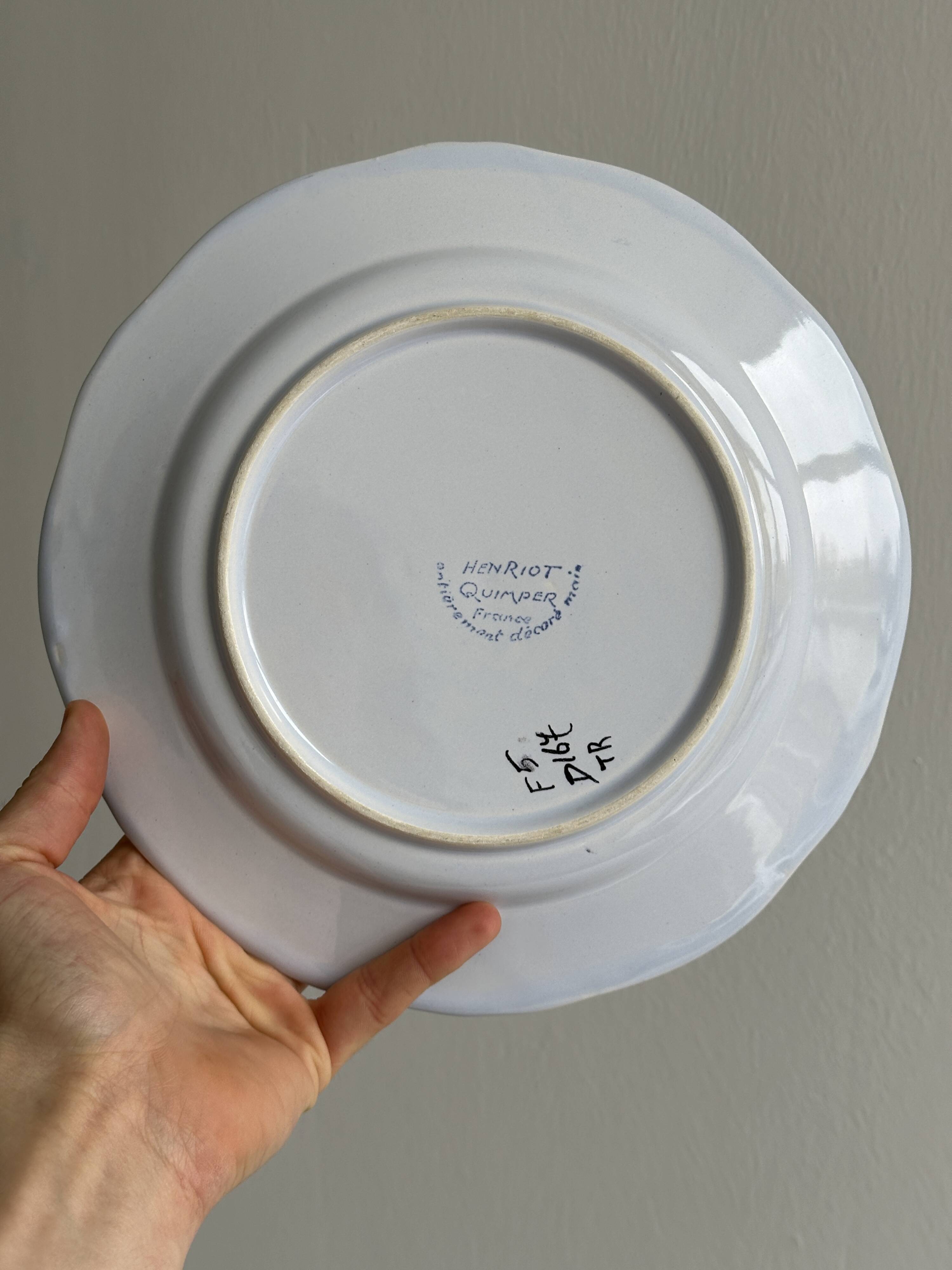 Earthenware plate