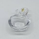 Empty pocket, apple