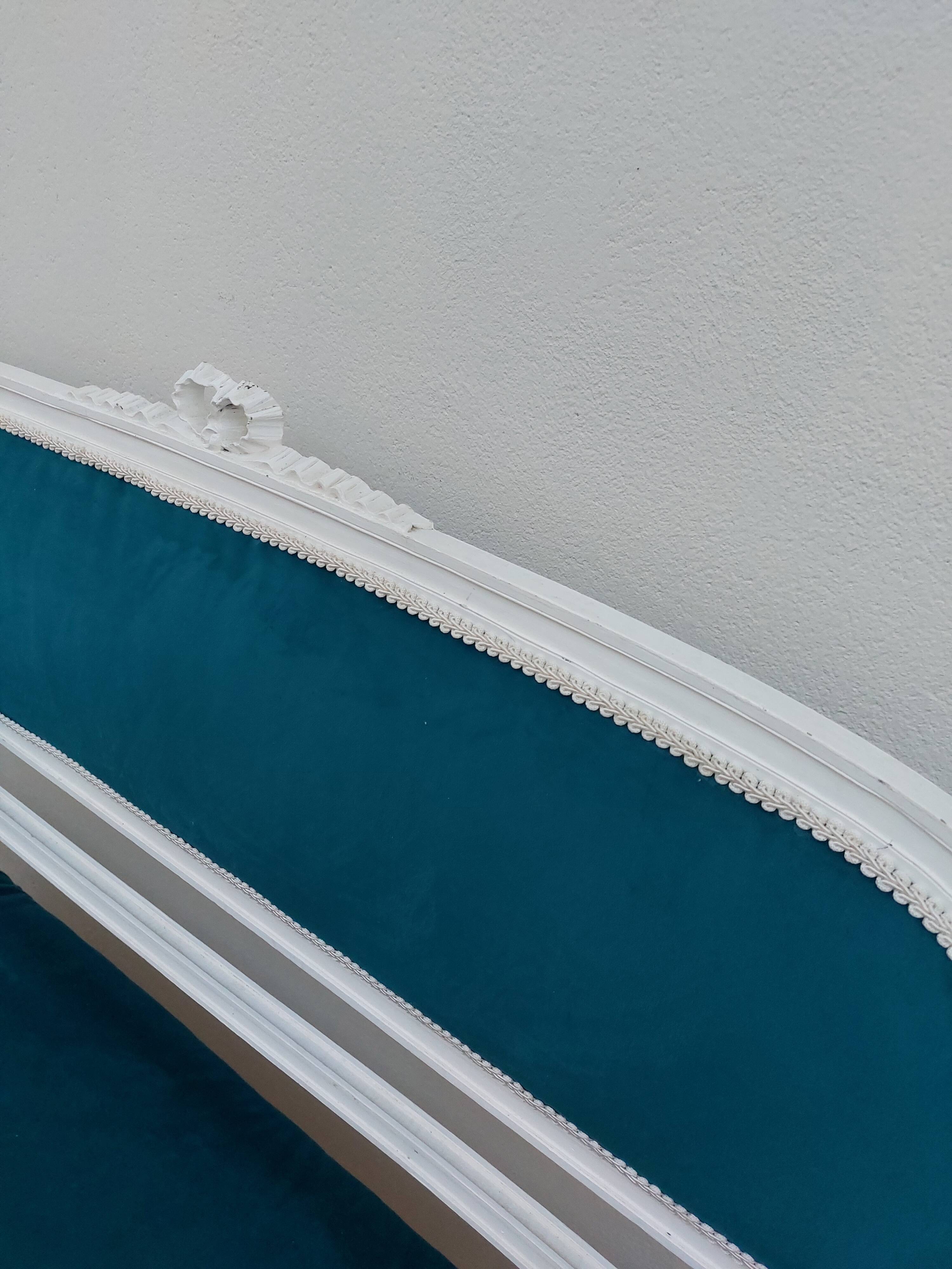 Louis XVI style living room set with bench and 2 armchairs