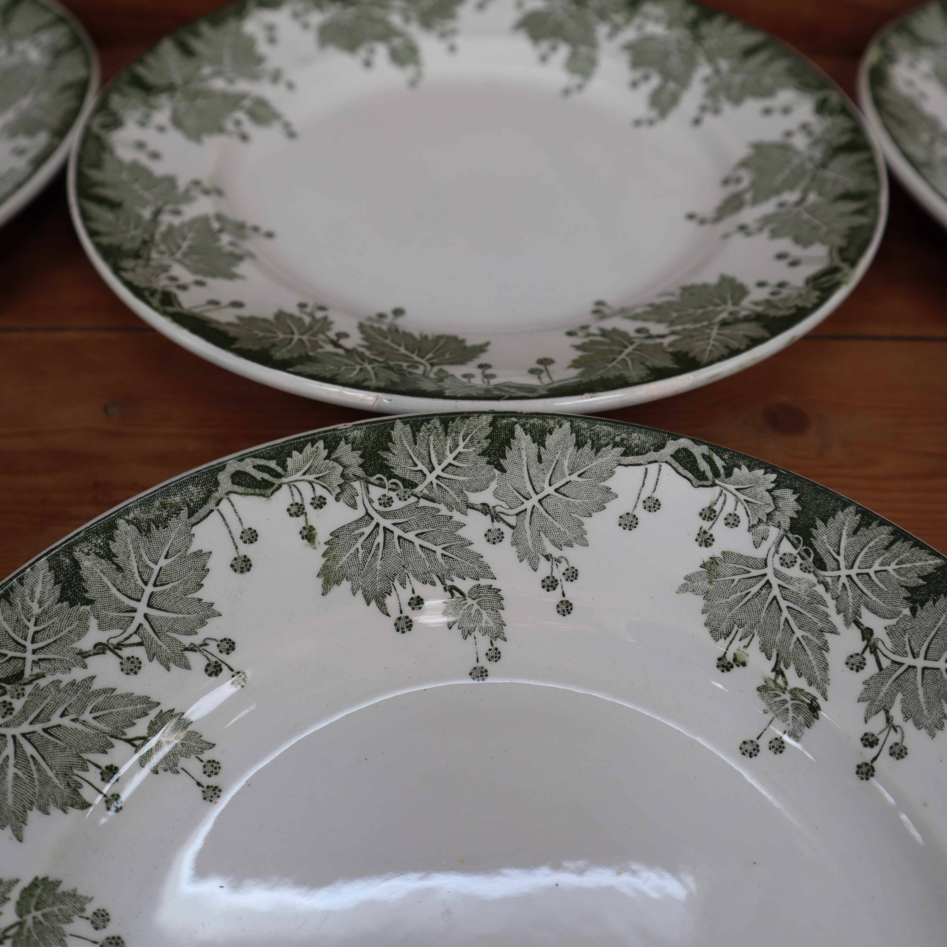 6 Terre de Fer flat plates, Platane St Amand model