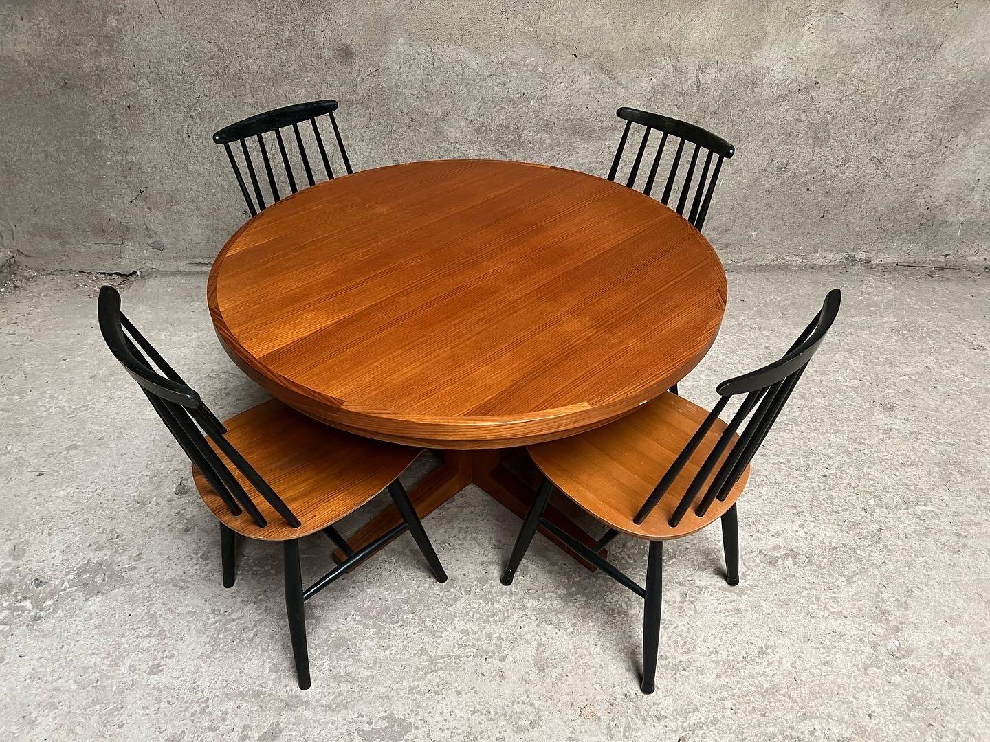 Scandinavian flip flap lotus table by drylund in teak 1960