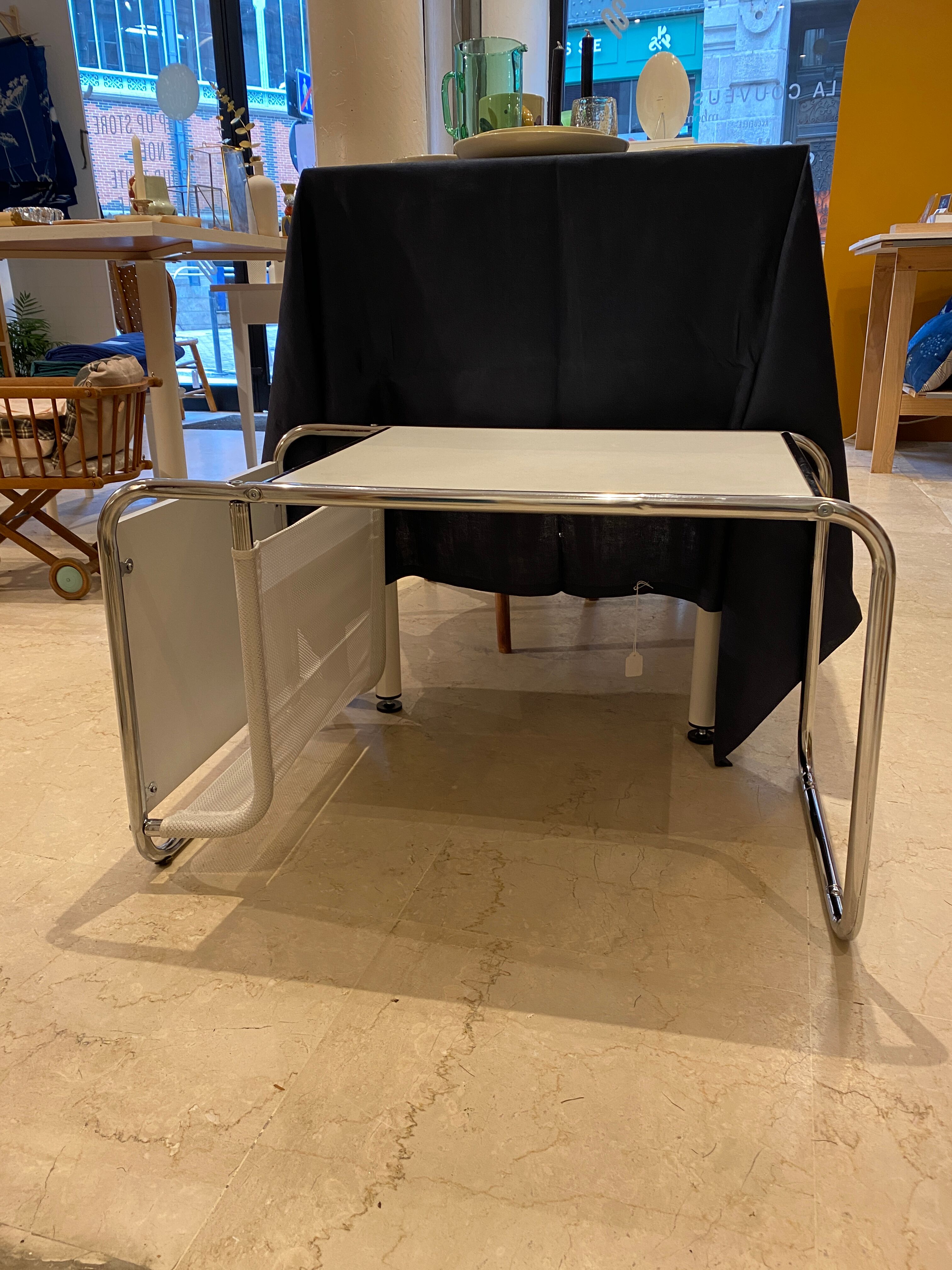 Side table magazine holders