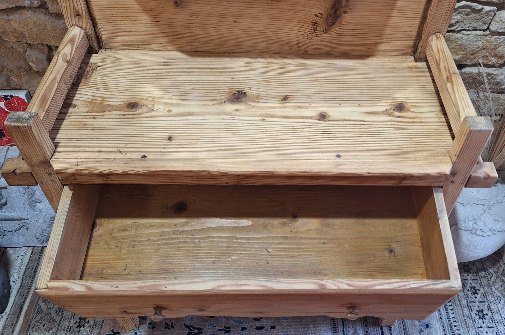 Table de toilette