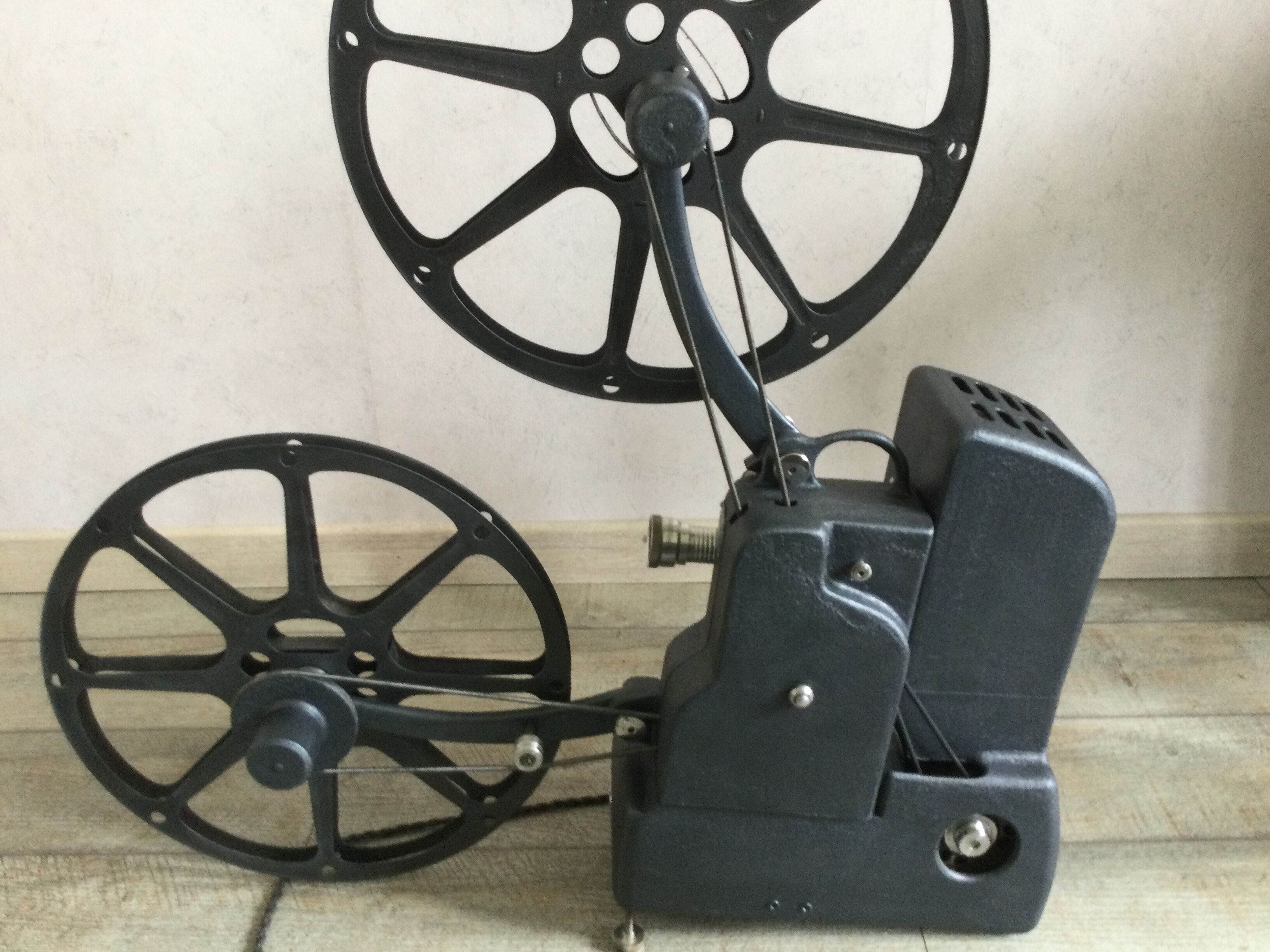 50s/60s movie projector