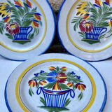 Assiettes anciennes en faïence bouquets de fleurs