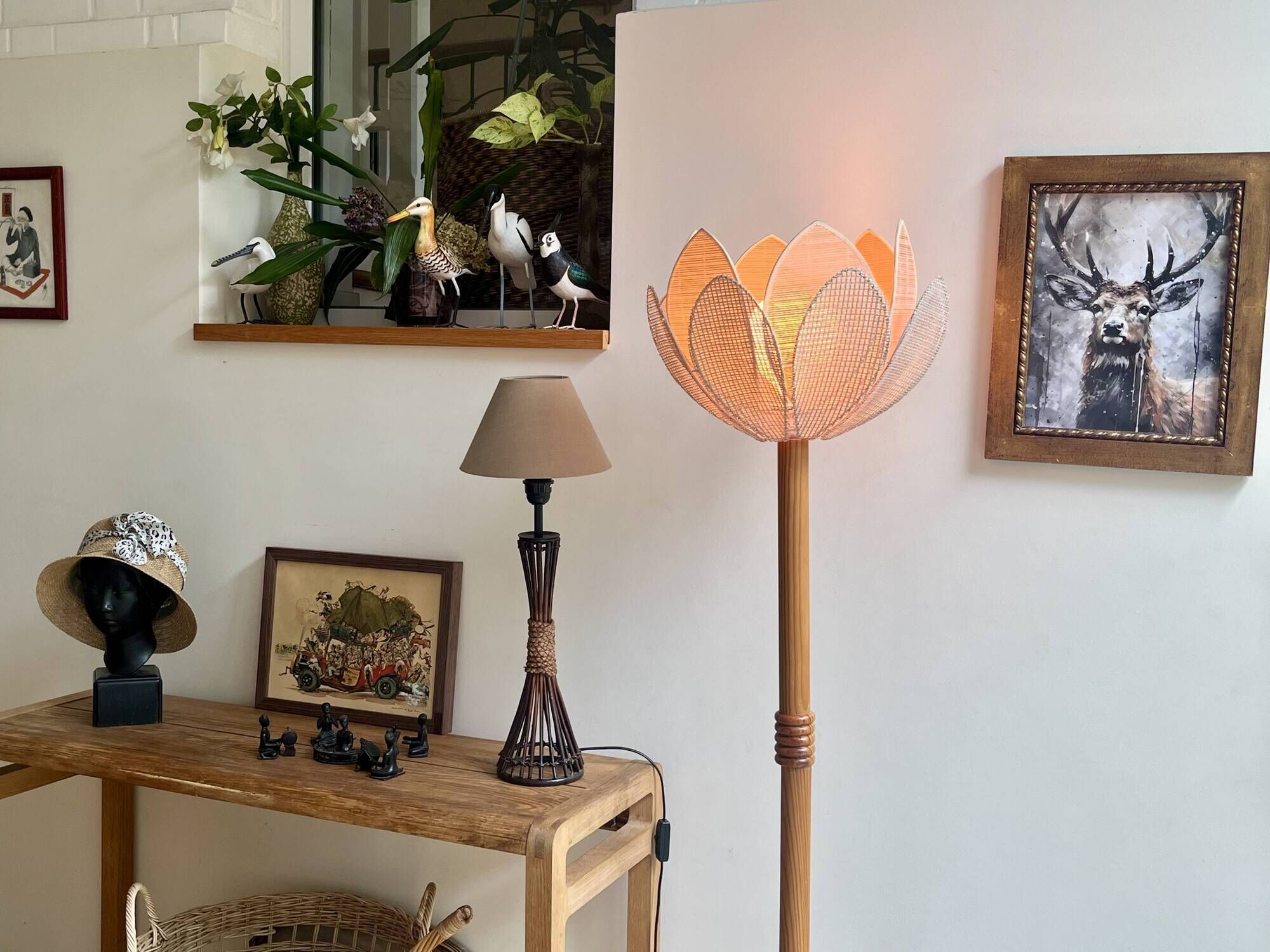 Large flower floor lamp in turned wood – Vintage – 70s/80s spirit
