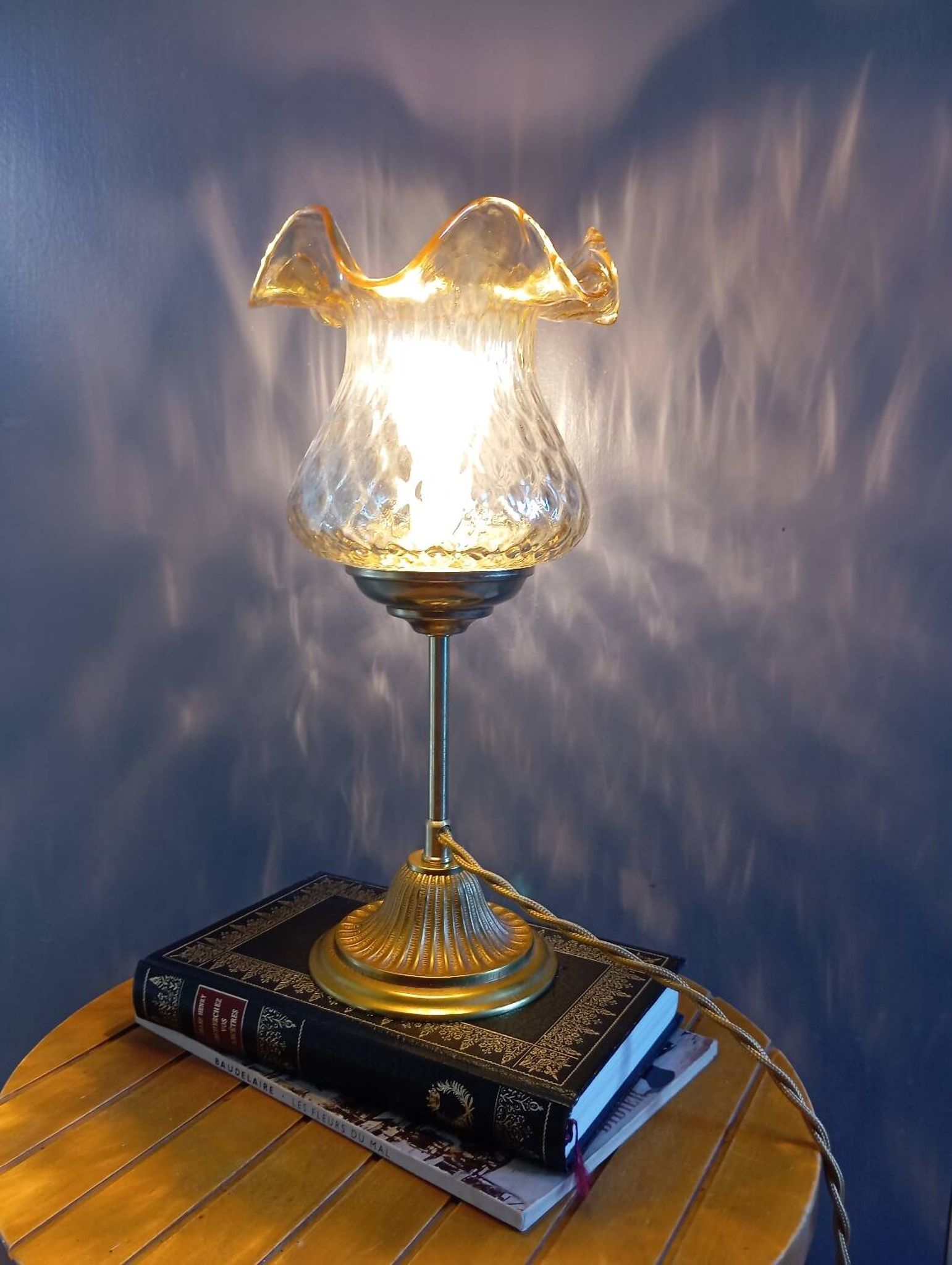 Duo desk lamps, vintage inspiration, bronze and ocher tulip glass