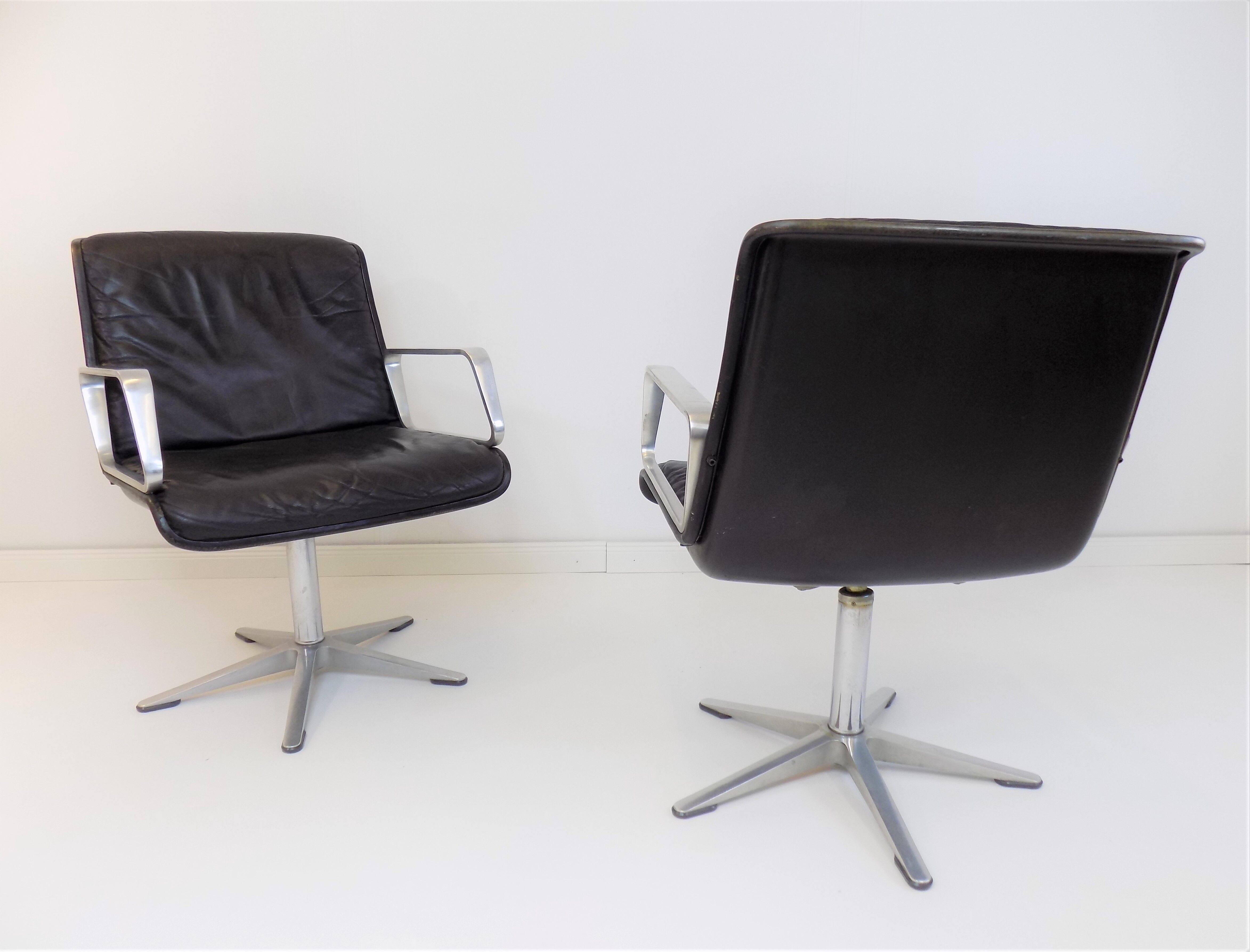 Ensemble de 2 chaises de bureau Wilkhahn Delta du groupe Delta