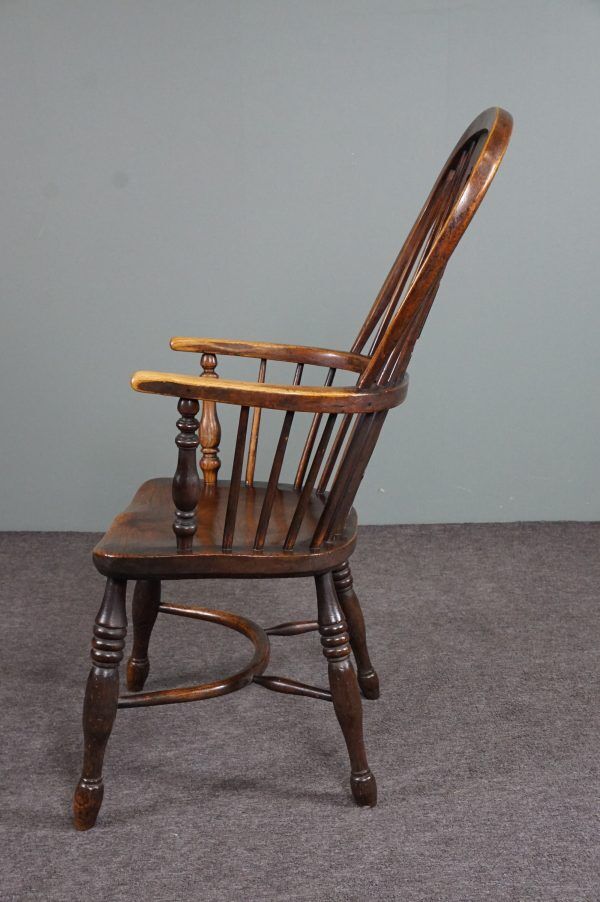 Antique Windsor chair, early 1800s