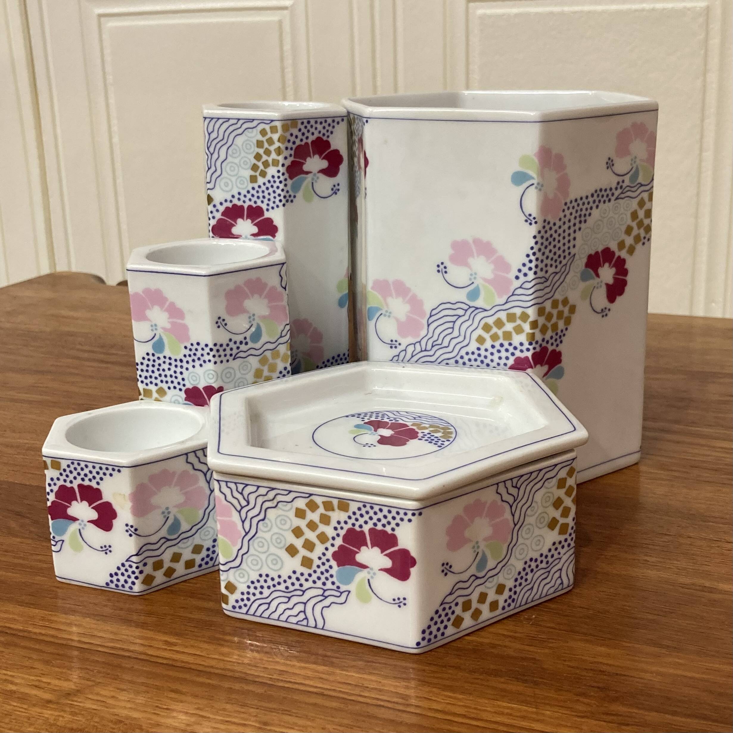 Set of five Scandinavian design ceramics.