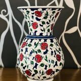 Hand painted ceramic vase from Iznik Türkiye