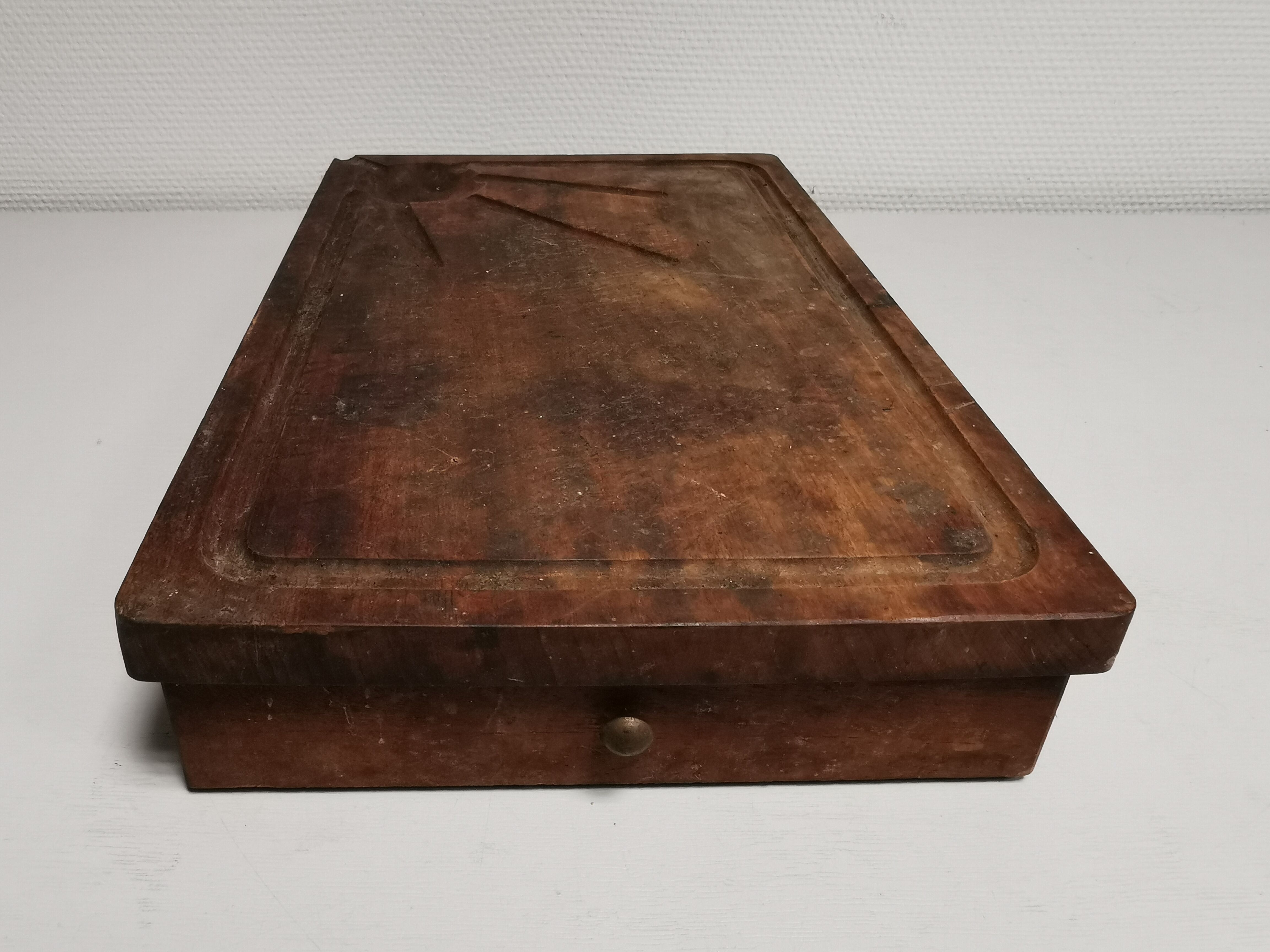 Old Wooden Cutting Board with drawer for knives. block...