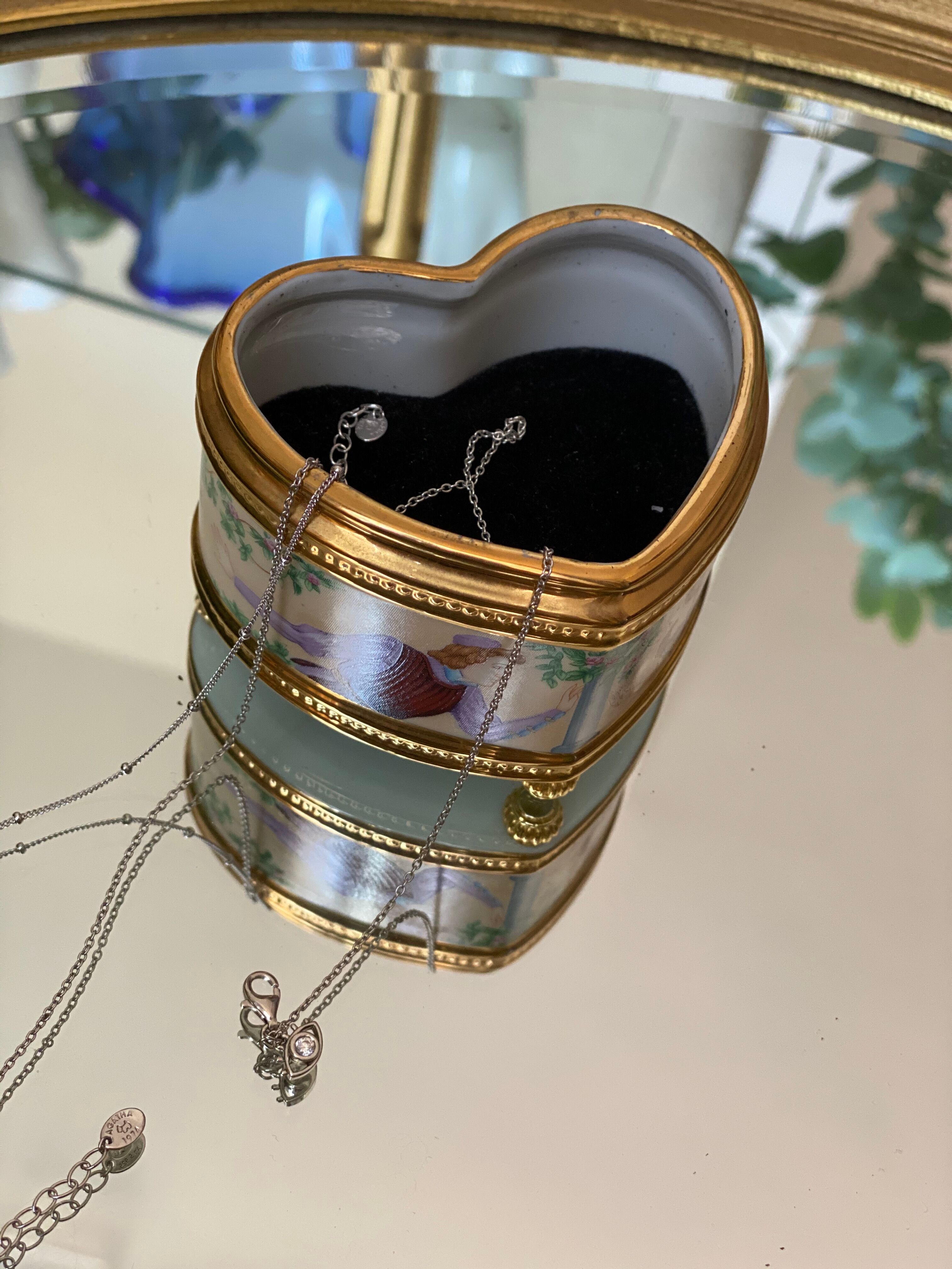 Romeo and Juliet musical jewelry box