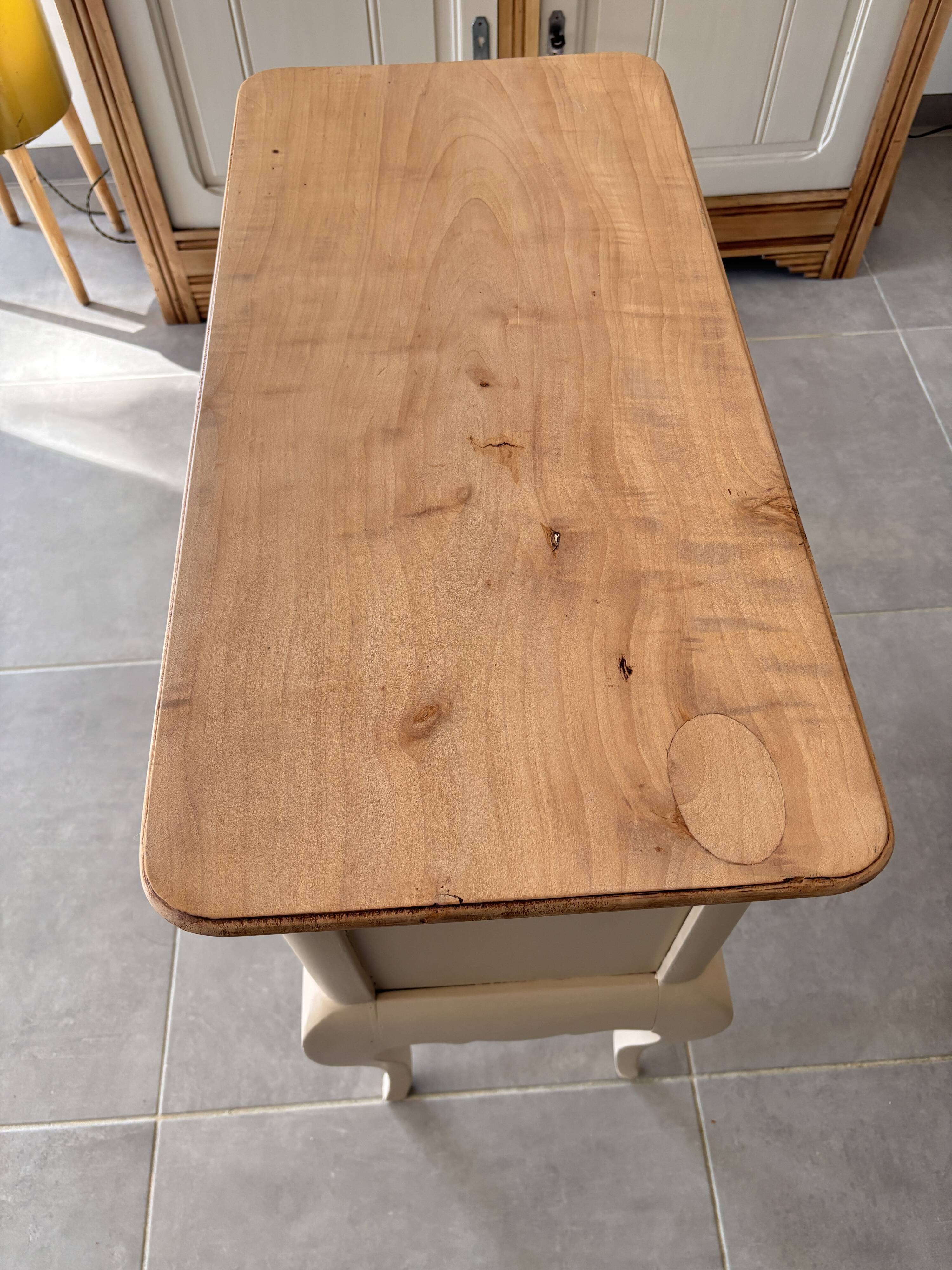 Small accent furniture / cream beige chest of drawers natural wood – chic style