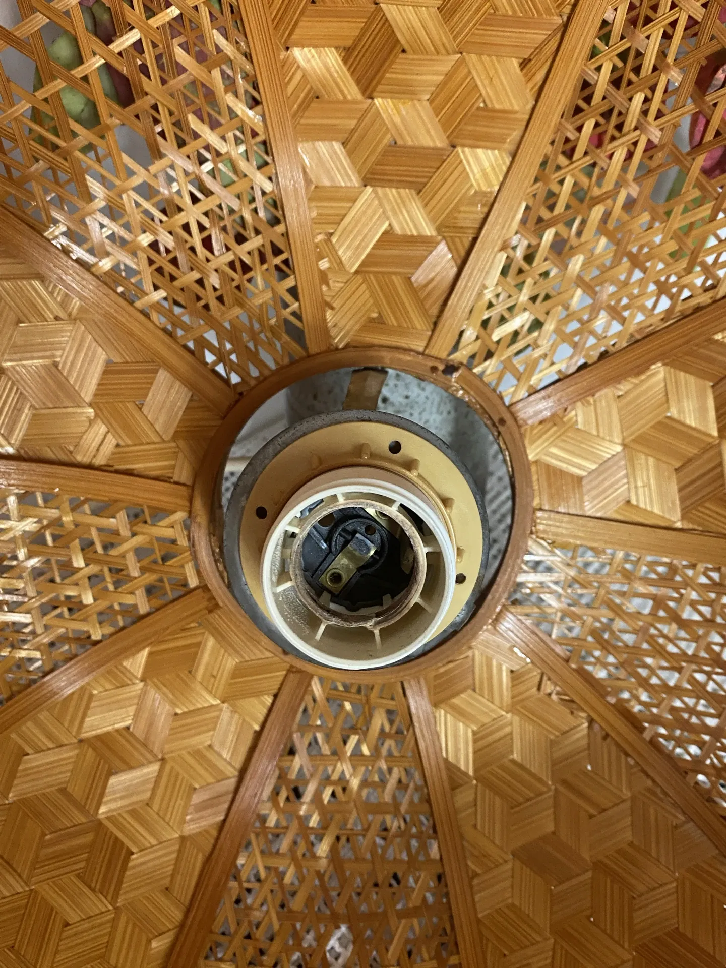 Suspension made of rattan and wicker
