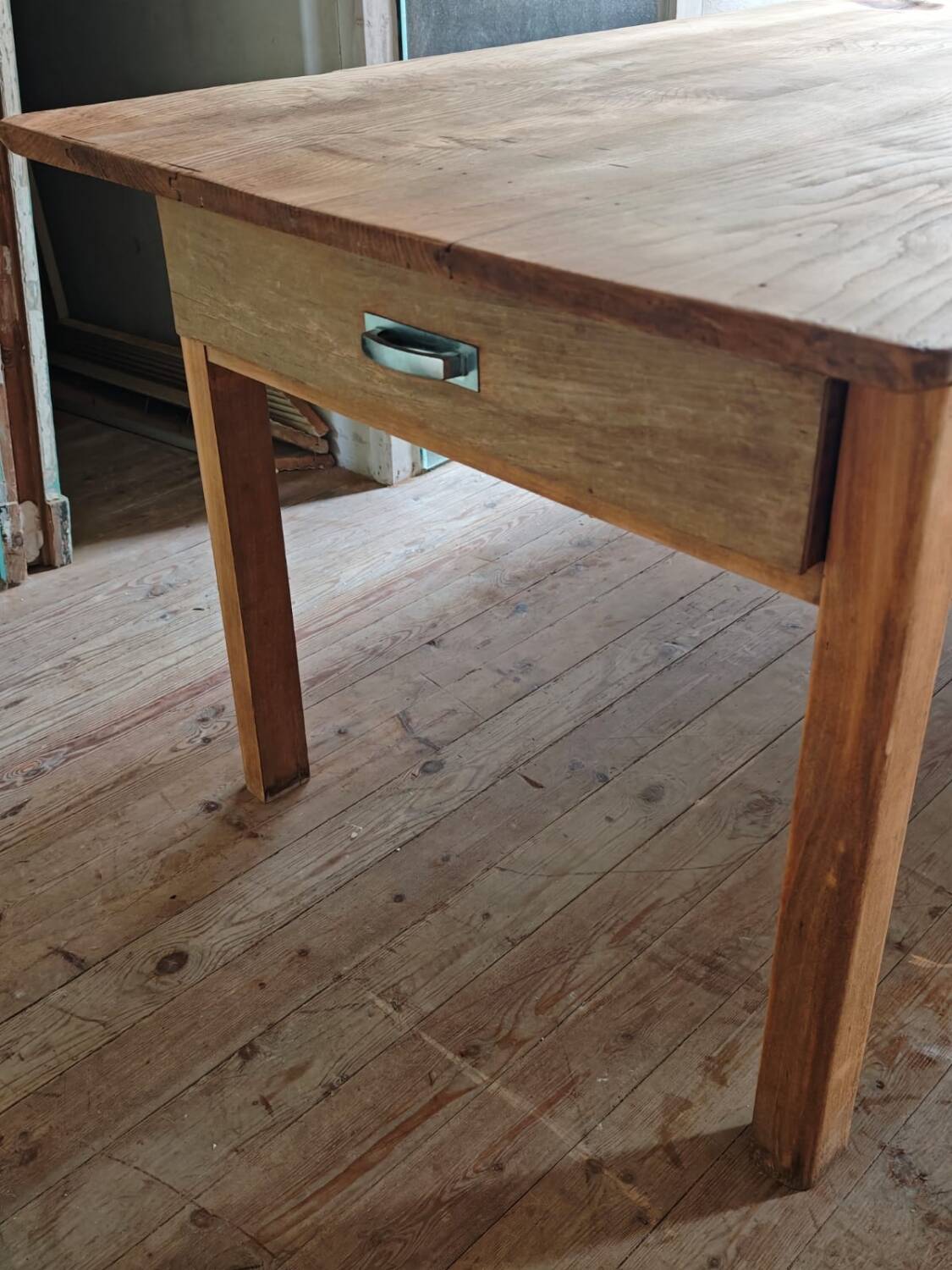 Farmhouse table