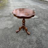 Table d’appoint ancienne en bois sculpté – Plateau marqueté