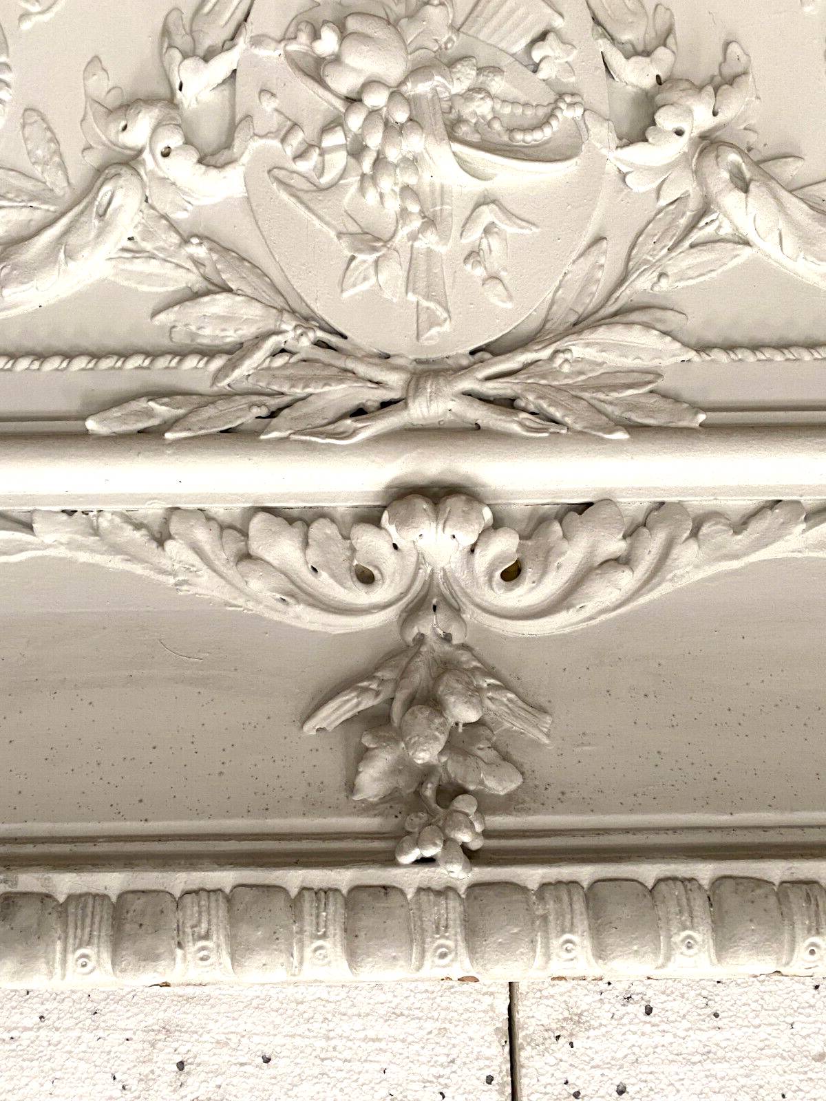 Decorative panel or top of door in wood and patinated stucco 19th century