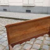 Art deco bed