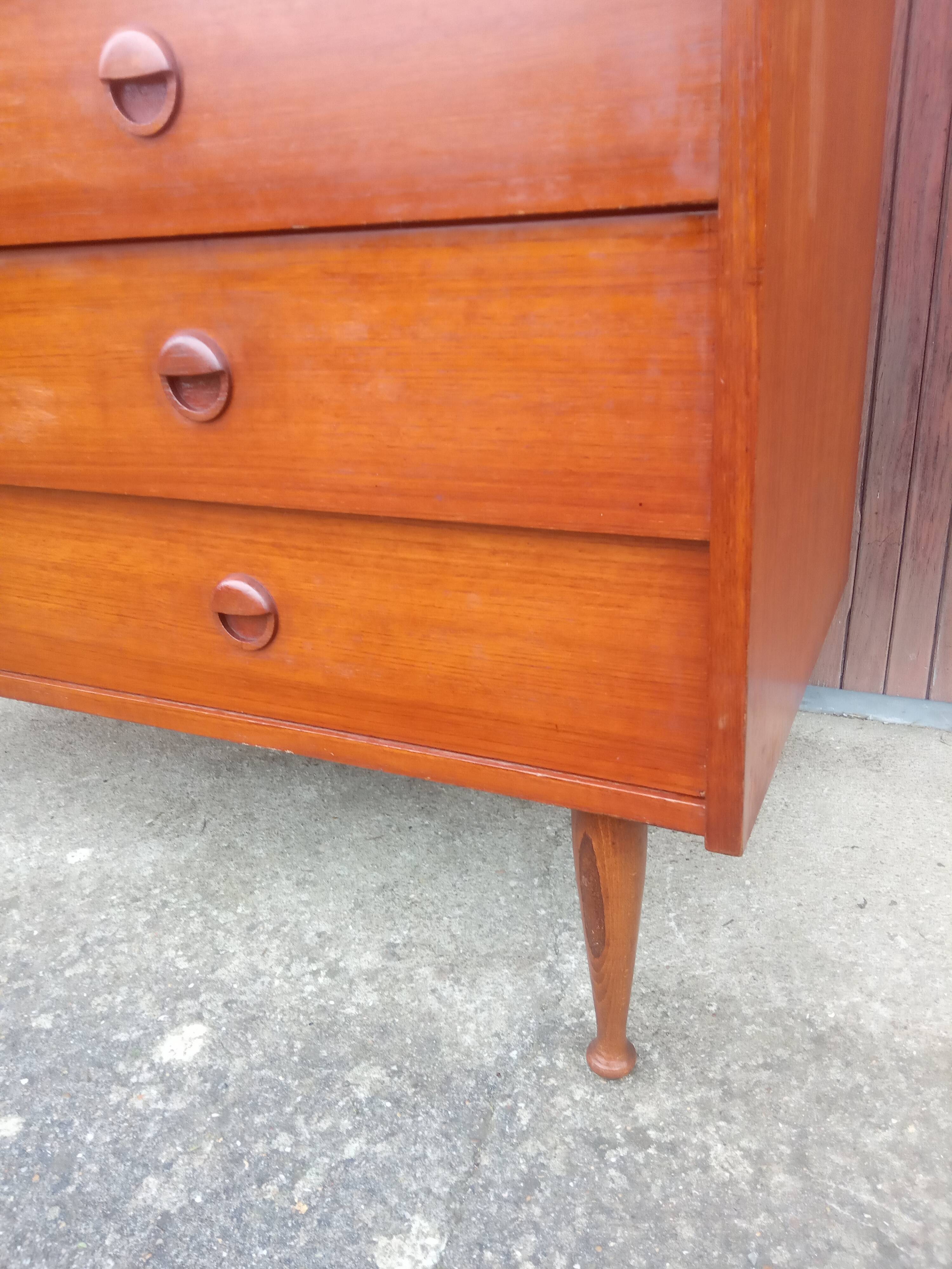Teak chest of drawers 60s