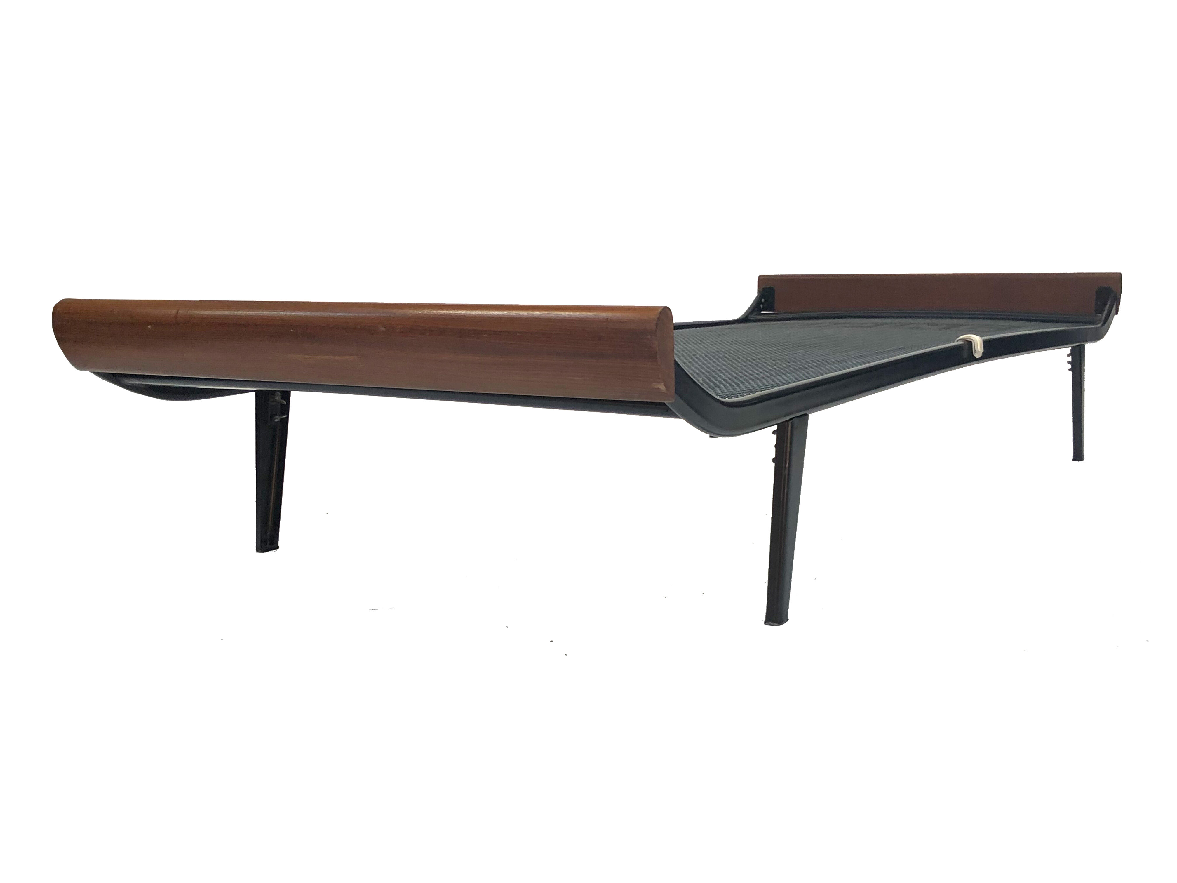Vintage Daybed Auping Cleopatra bed Dick Cordemeyer teak metal design