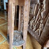 African bar carved in precious Bubinga wood
