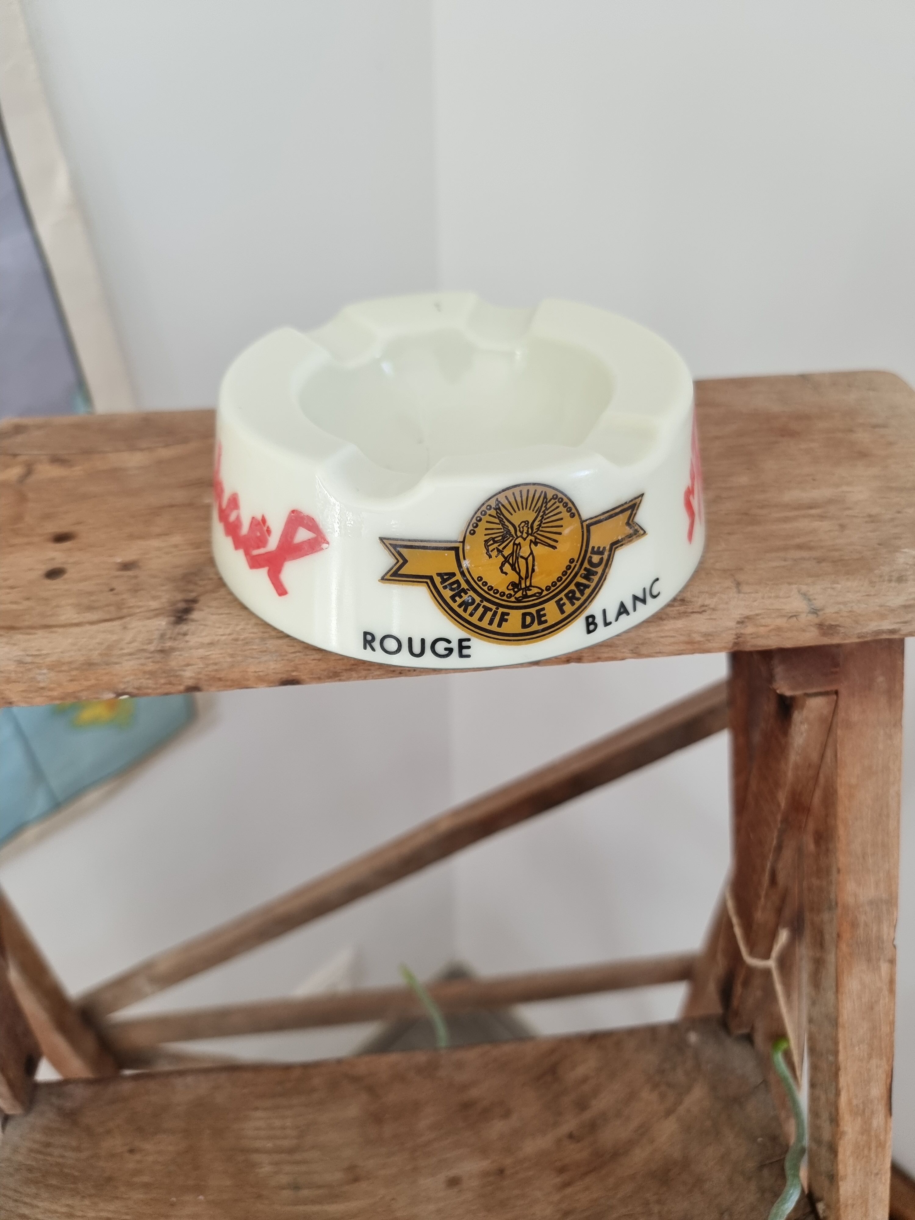 Vintage ashtray St Raphaël