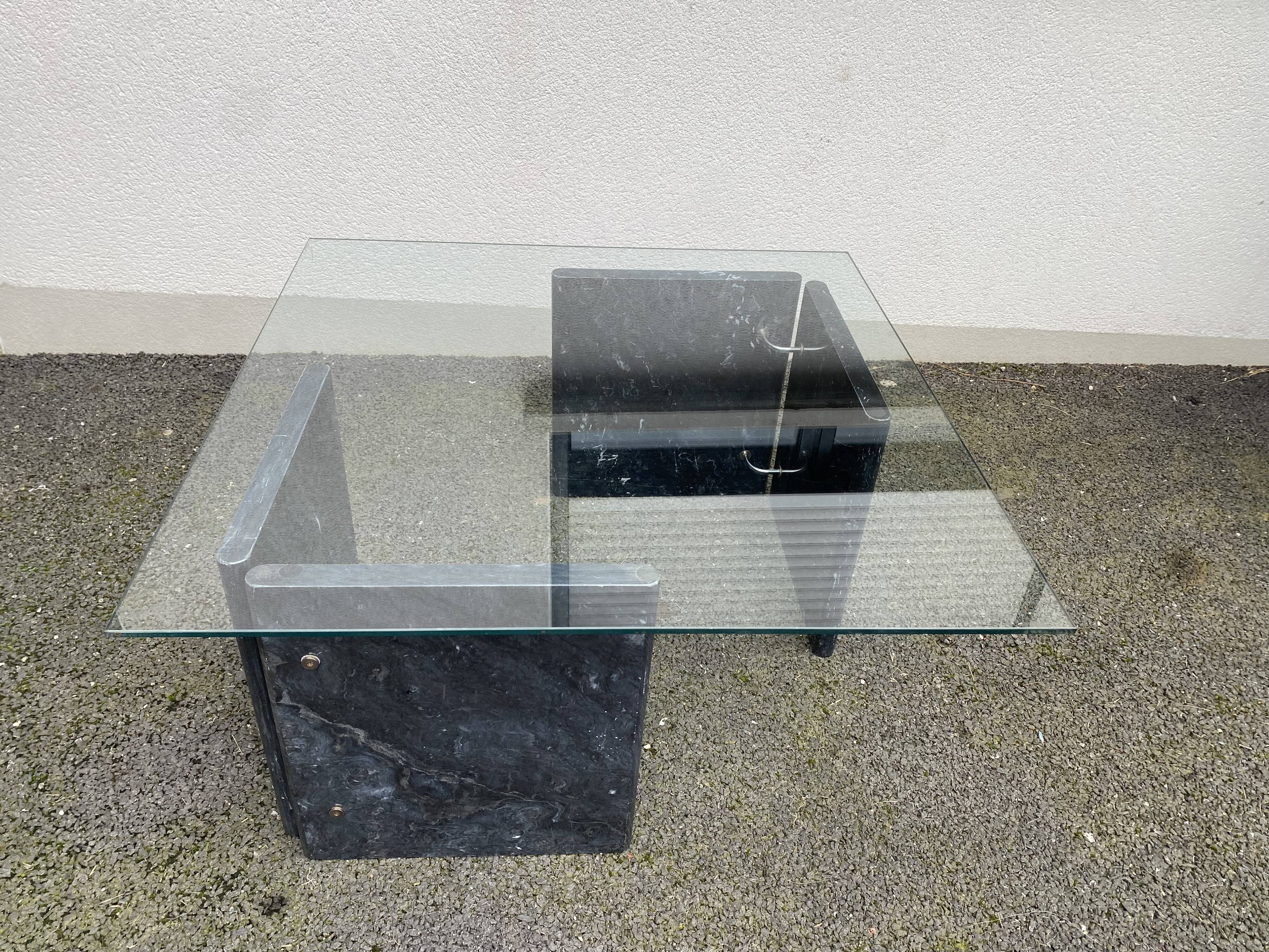 Table basse en marbre vintage années 70 design italien