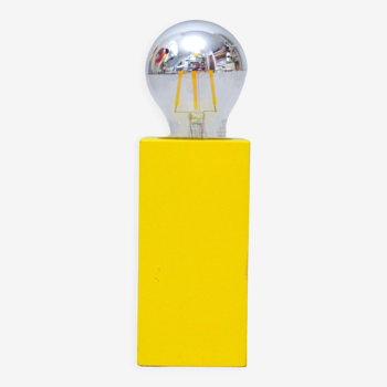 Lampe en bois jaune années 70