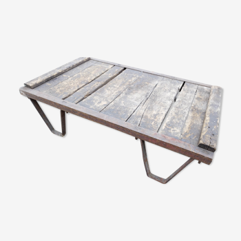 Industrial coffee table iron raw wood