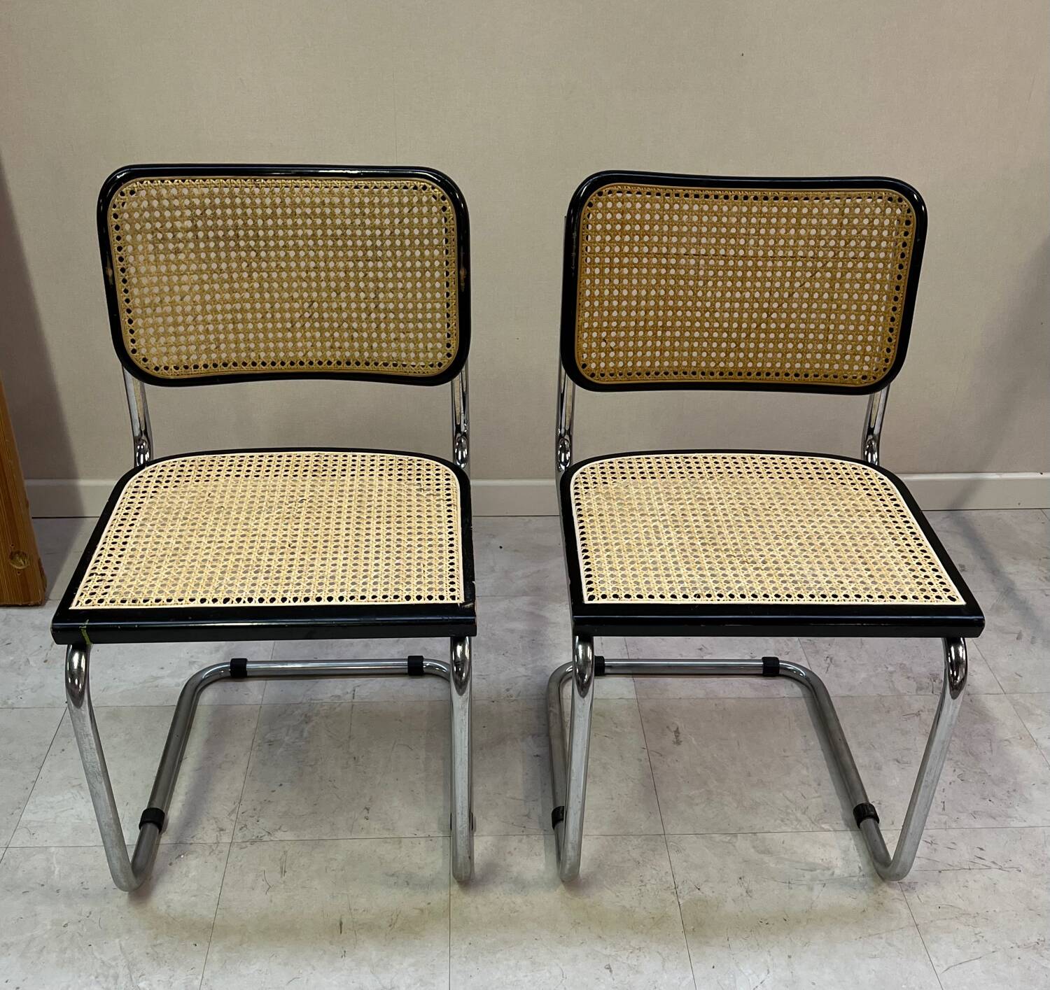 Pair of duo chairs B32 Marcel Breuer black