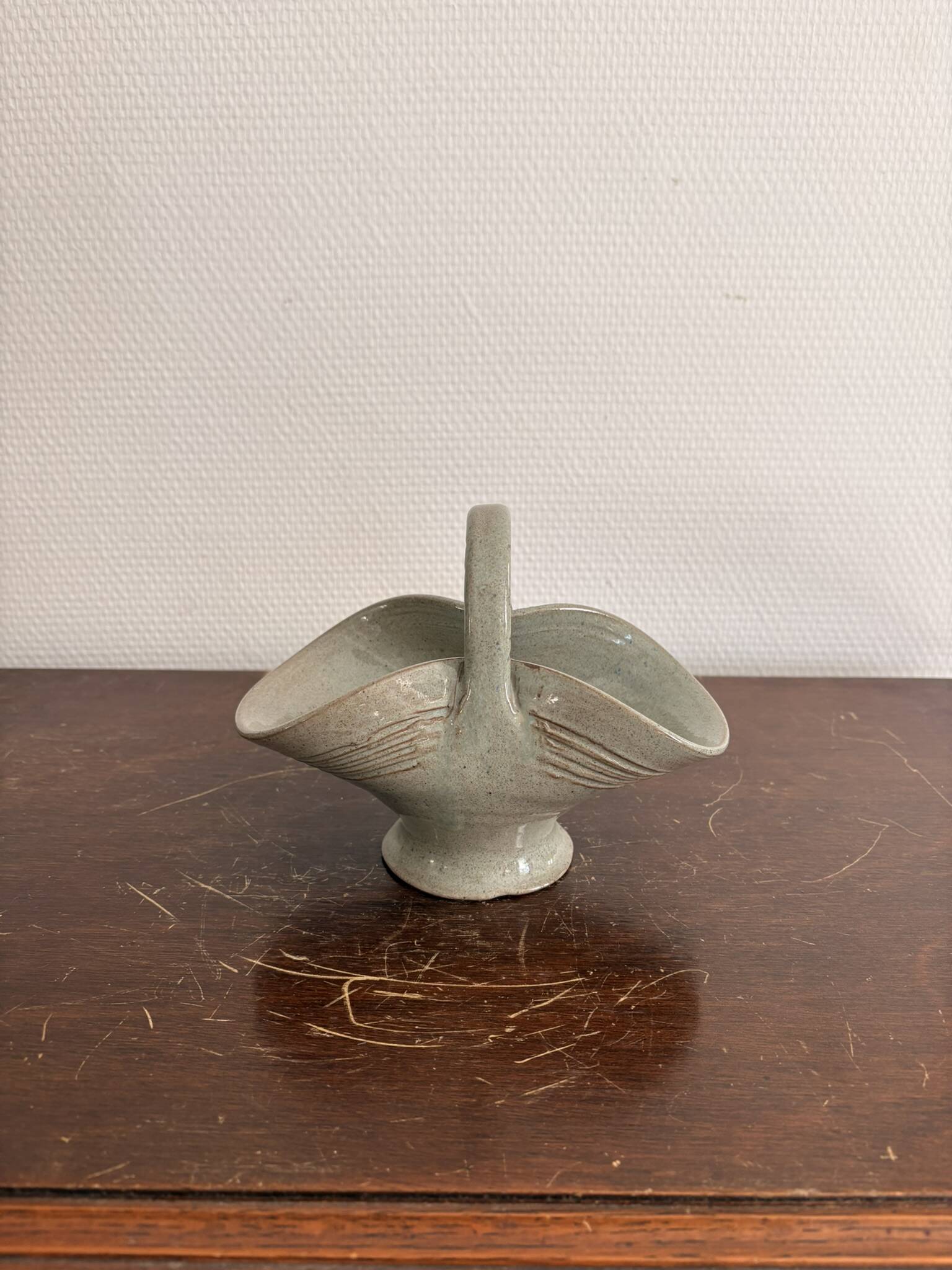 Ancien vide poche panier à anse en grès émaillé moderniste