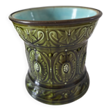 Old Sarreguemines cache-pot in Majolica style with relief decoration.