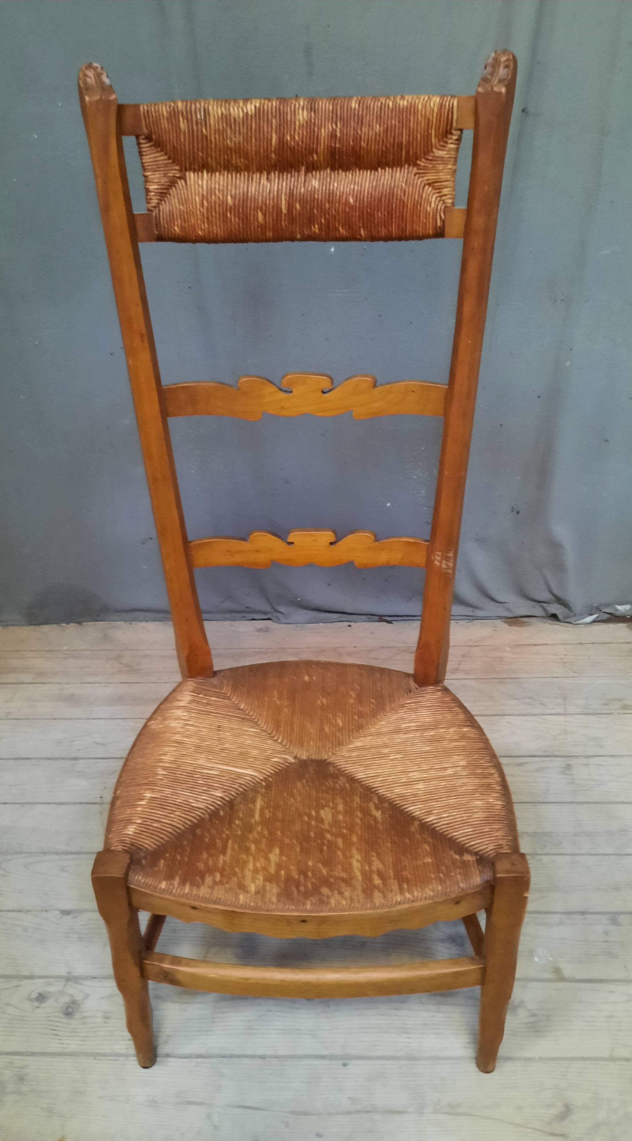 Straw fireside chair