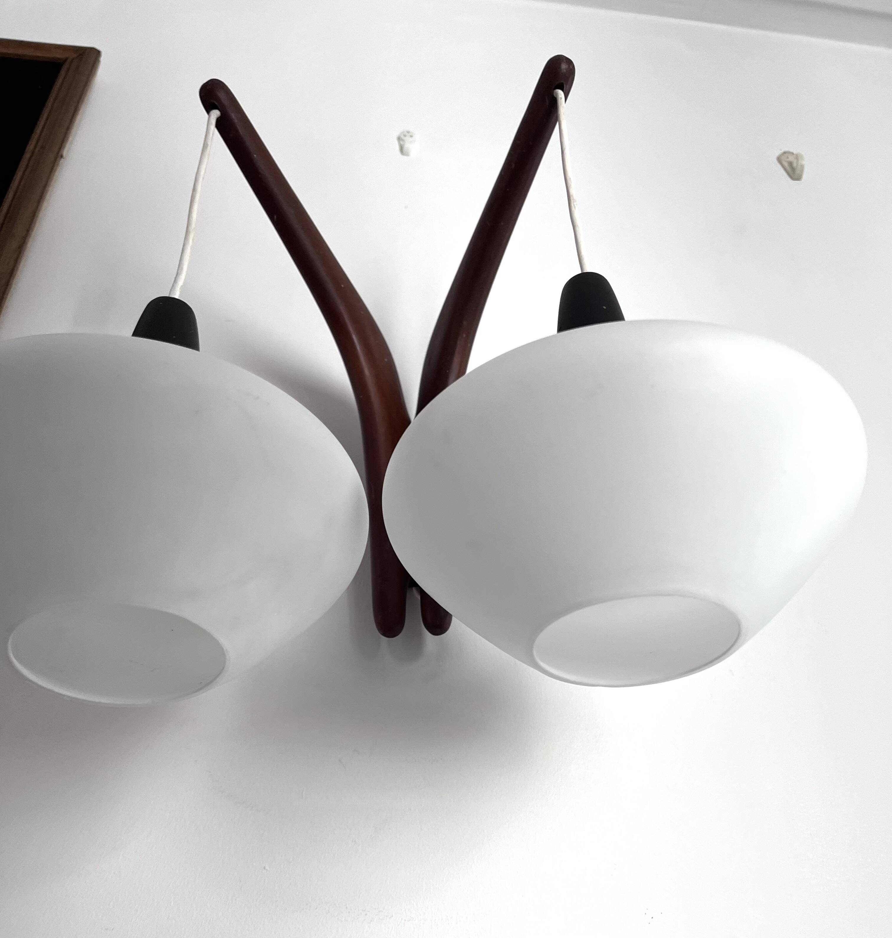Scandinavian double wood opaline wall light Rispal