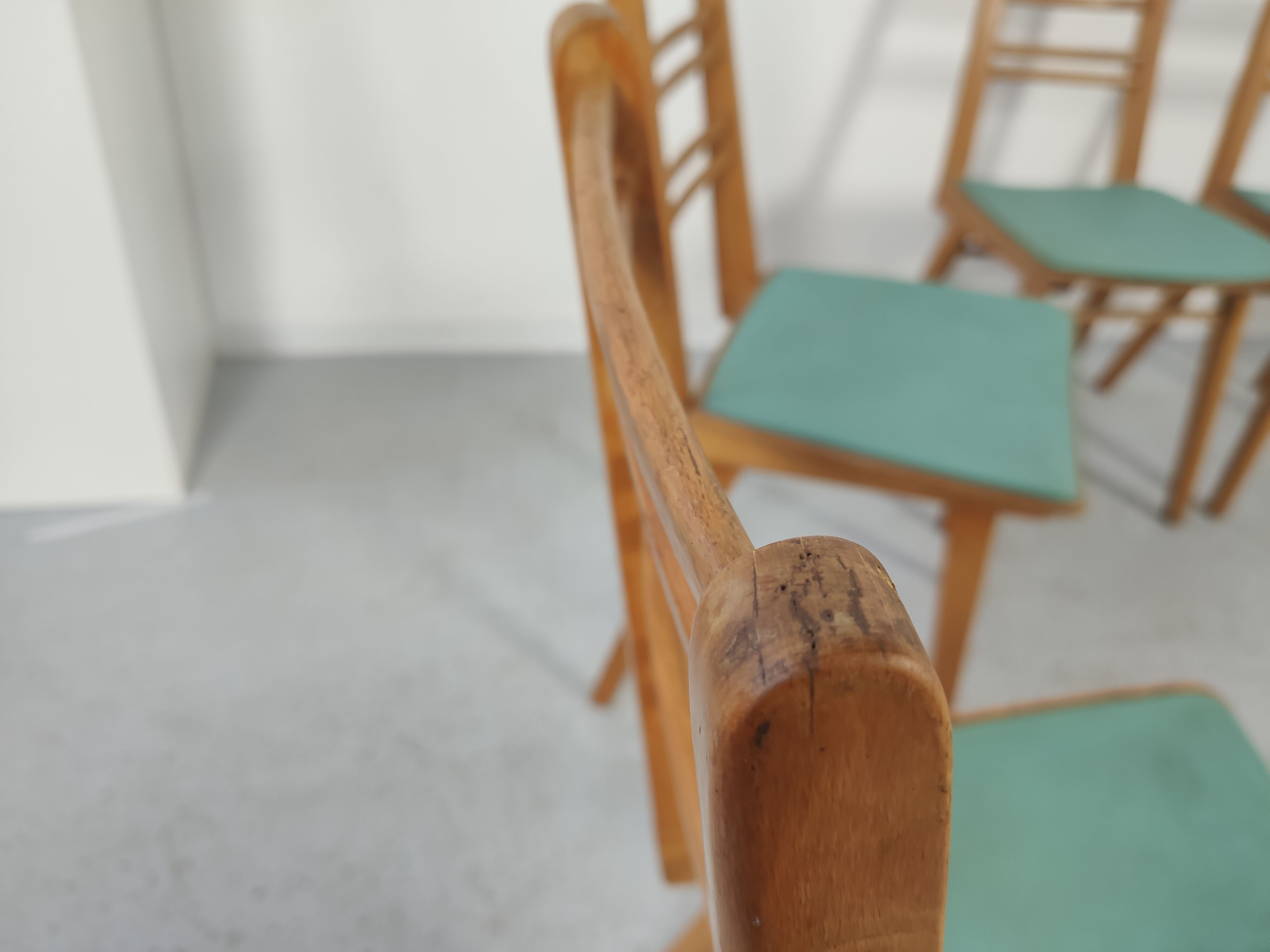 6 vintage chairs  1950