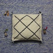 Coussin berbère kilim blanc et noir